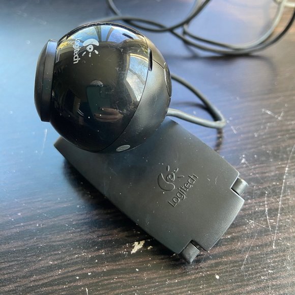 Logitech • Web Camera (PC & MAC) - Picture 3 of 5